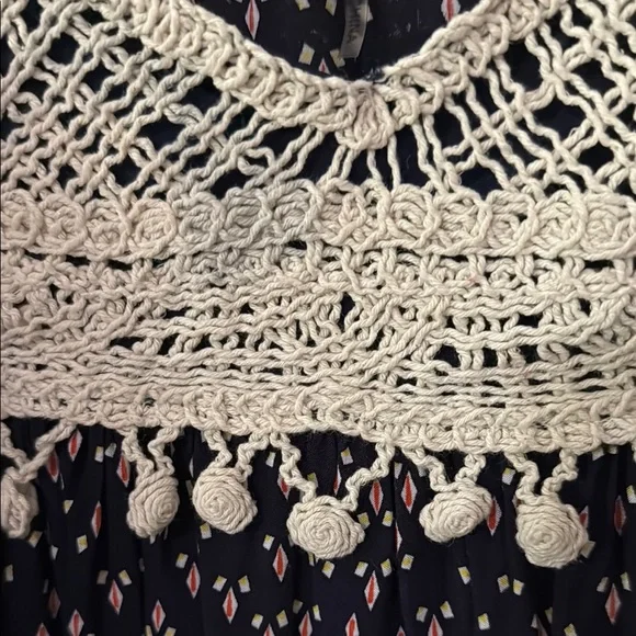 Entro Boho Sleeveless Women's top with Crochet Detail size L - Picture 3 of 6